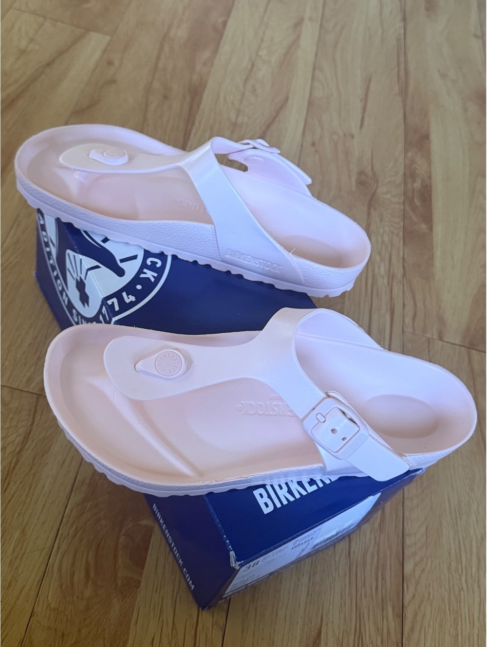 Birkenstock Gizeh EVA White Sandals Size 38 EU US 7-7.5 NIB